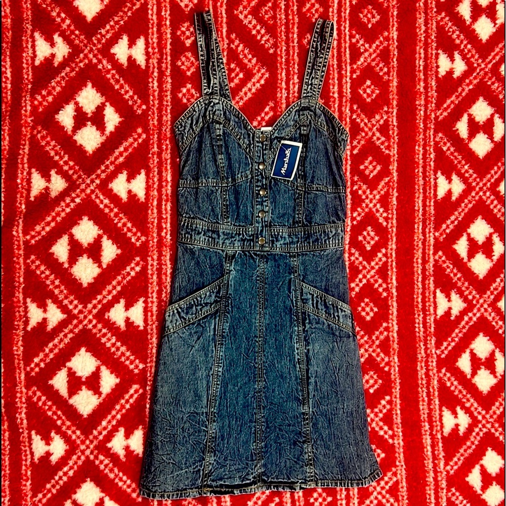NWT. Looks like denom. sun dress. Size M. - Picture 5 of 5